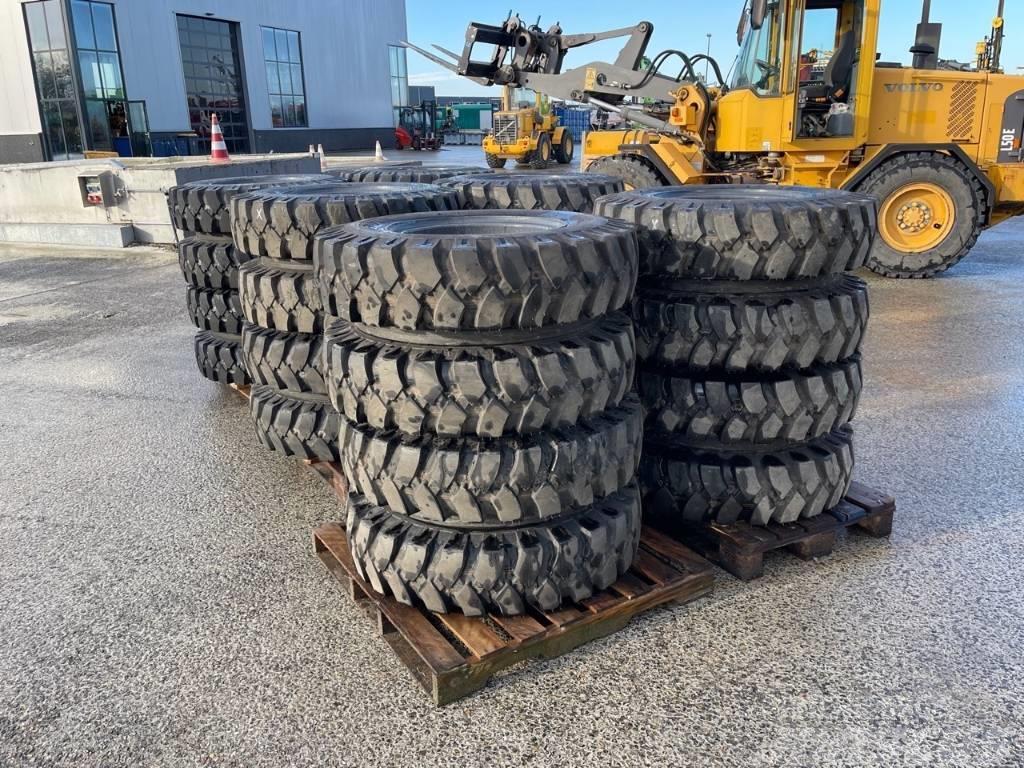  Tiron 10.00-20 Crane tires 3x sets Hjulgrävare