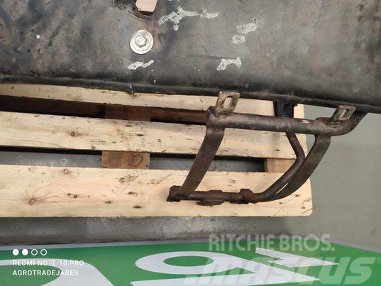 CASE 160 Puma frame fender Däck, hjul och fälgar