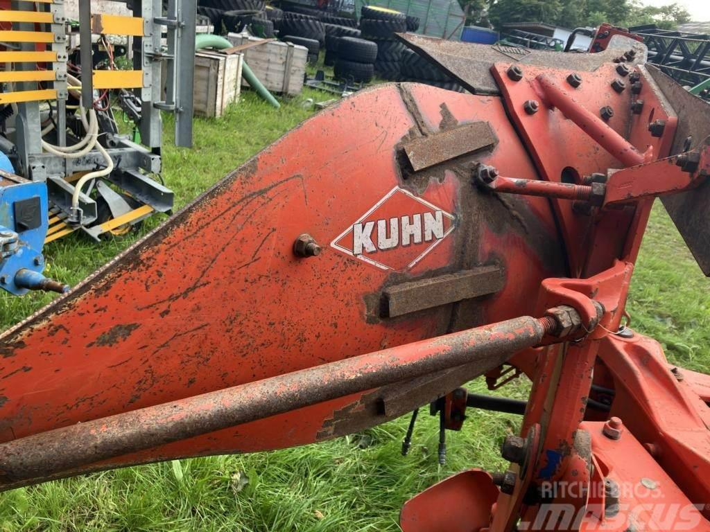 Kuhn VM 122 4ET Plogar