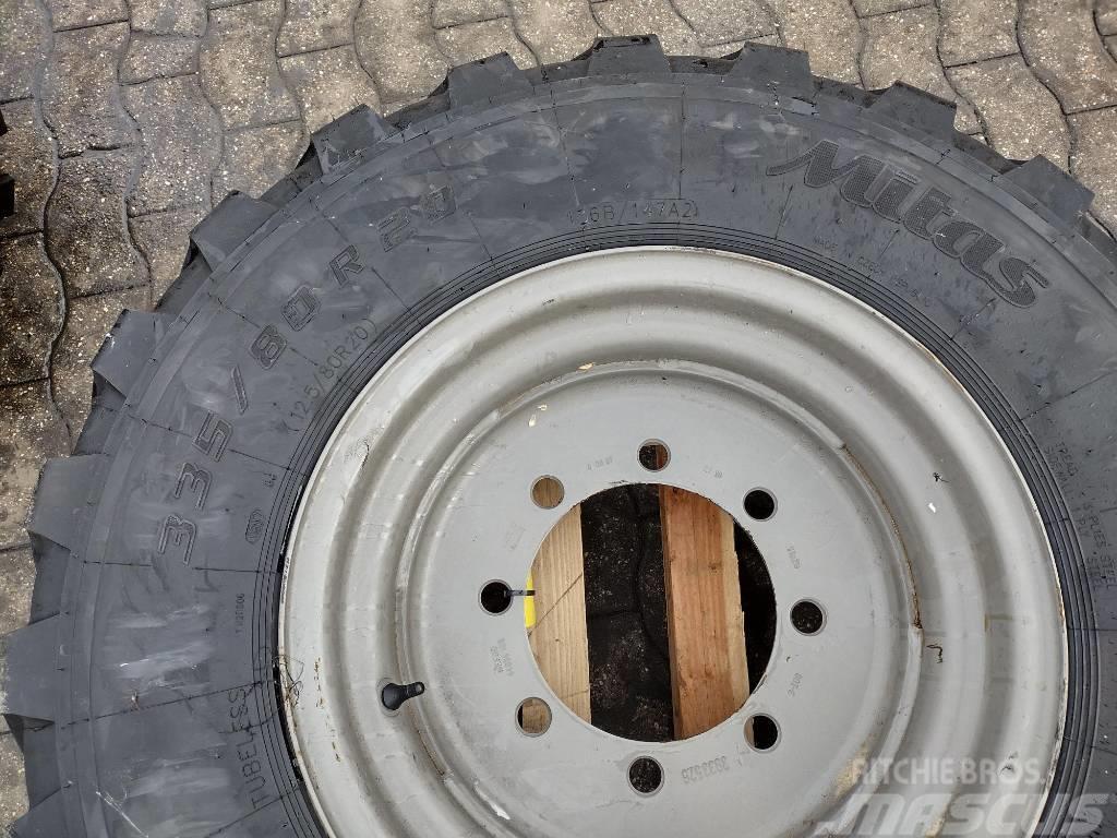 Mitas Reifen vom Atlas AR60 Däck, hjul och fälgar