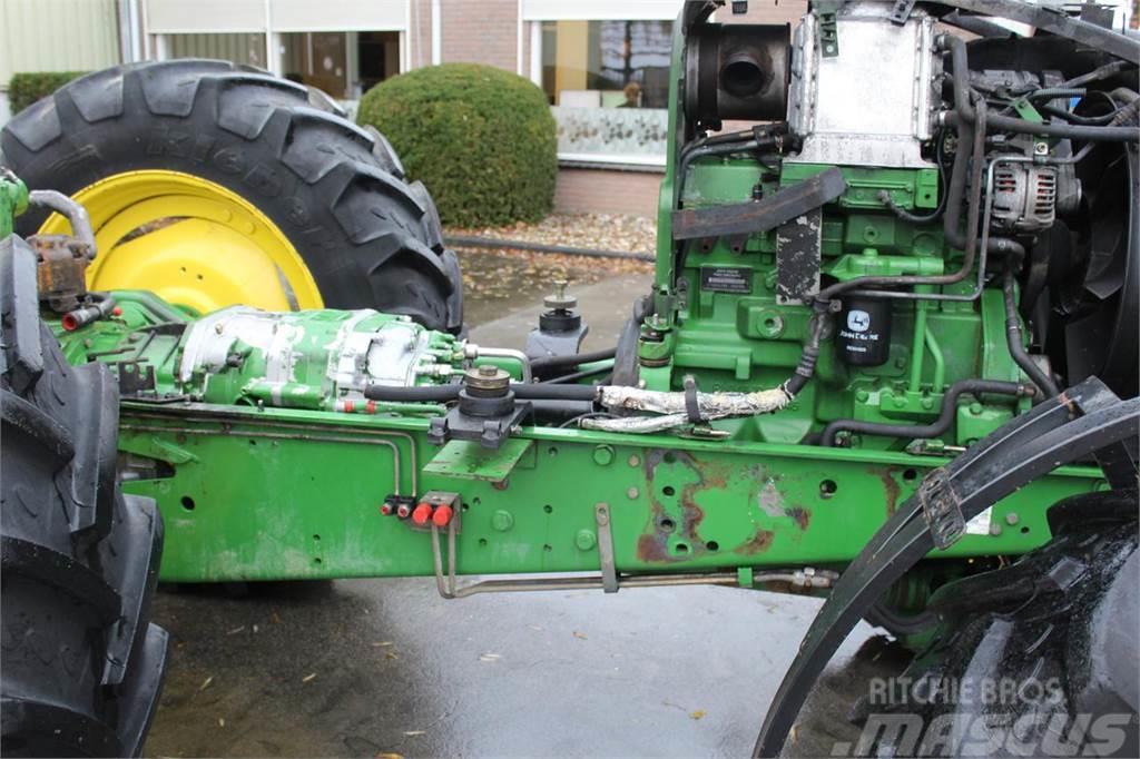 John Deere 6000- 30 4 cyl. Traktorer