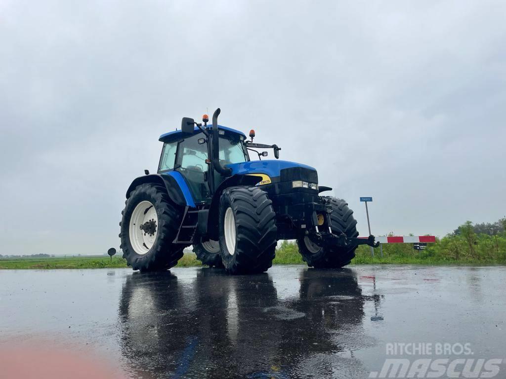 New Holland TM175 Frontlinkage and frontpto Traktorer