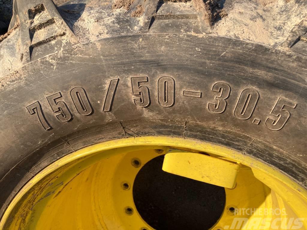John Deere wide rims + trelleborg tyres Däck, hjul och fälgar