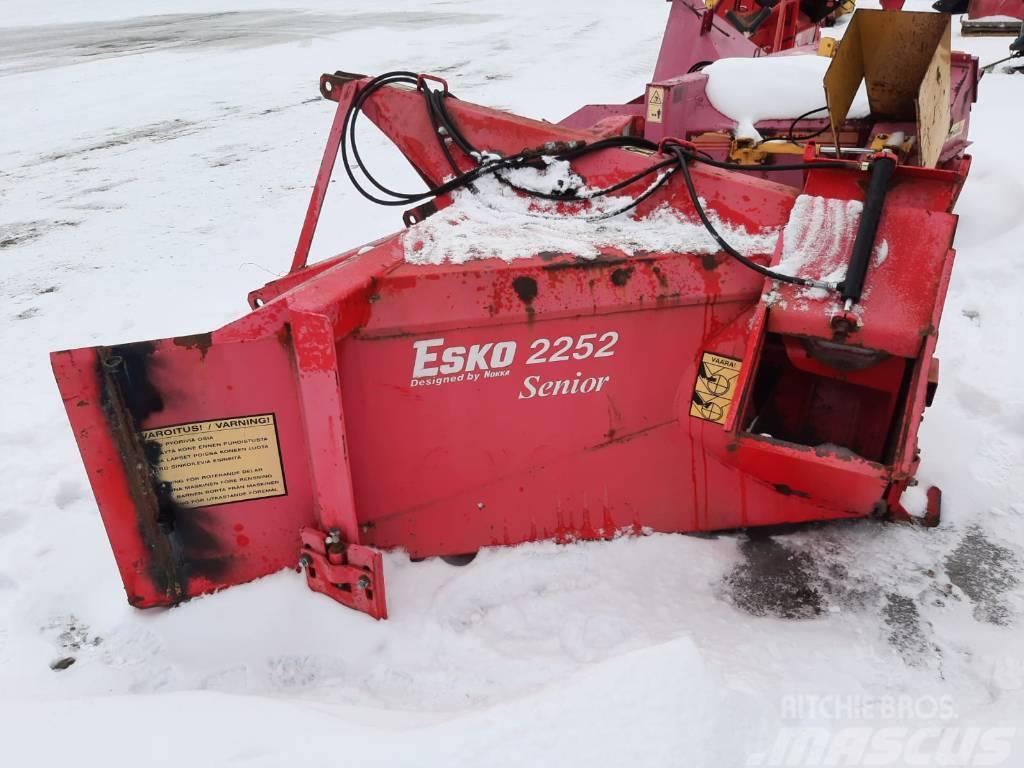 Esko 2252 Senior Snöslungor och -fräsar