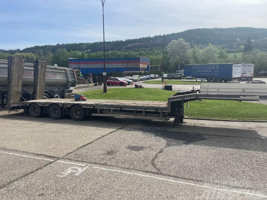 Schwarzmüller STU Låg lastande semi trailer