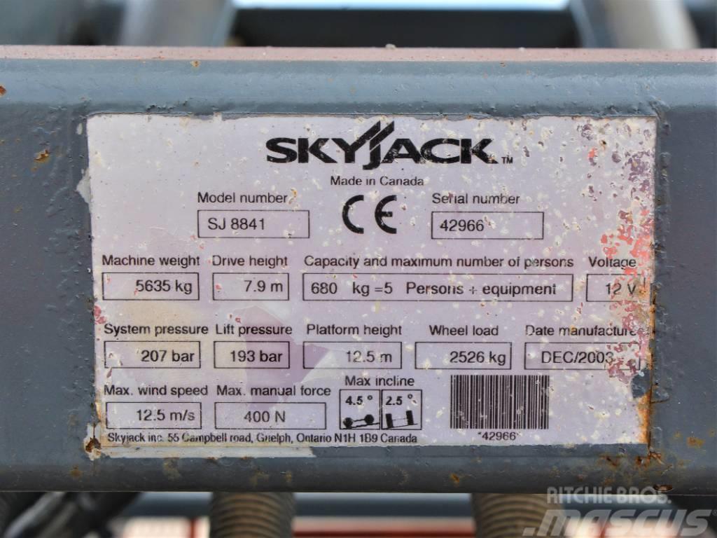 SkyJack SJ 8841 RT Saxliftar