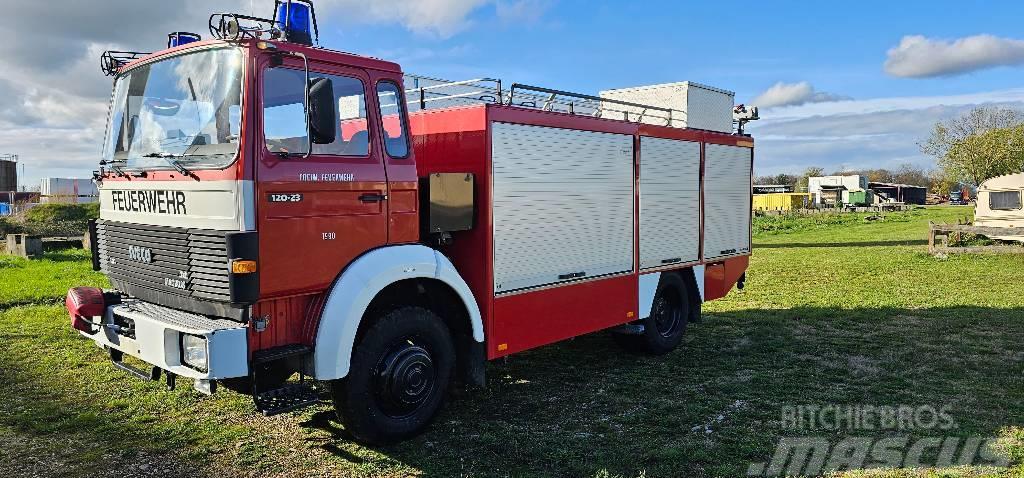 Iveco 120-23 RW2 Feuerwehr V8 4x4 Plogbilar