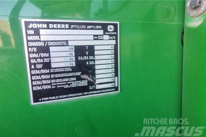 John Deere 8260R Traktorer