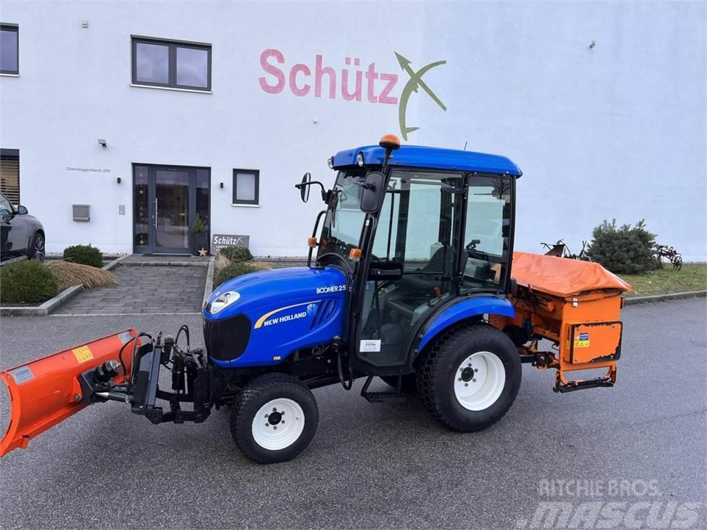 New Holland Boomer 25, Schiebeschild, Salzstreuer, Schneeschil Traktorer