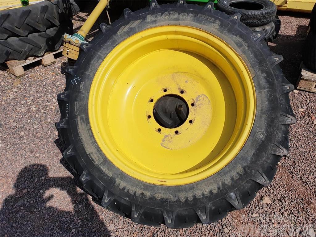 Kleber 270/95R32 x2 Däck, hjul och fälgar