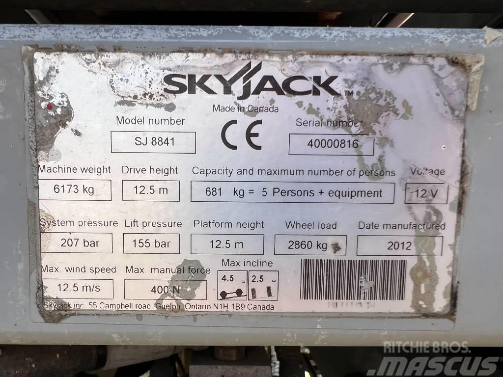 SkyJack SJ 8841 Saxliftar