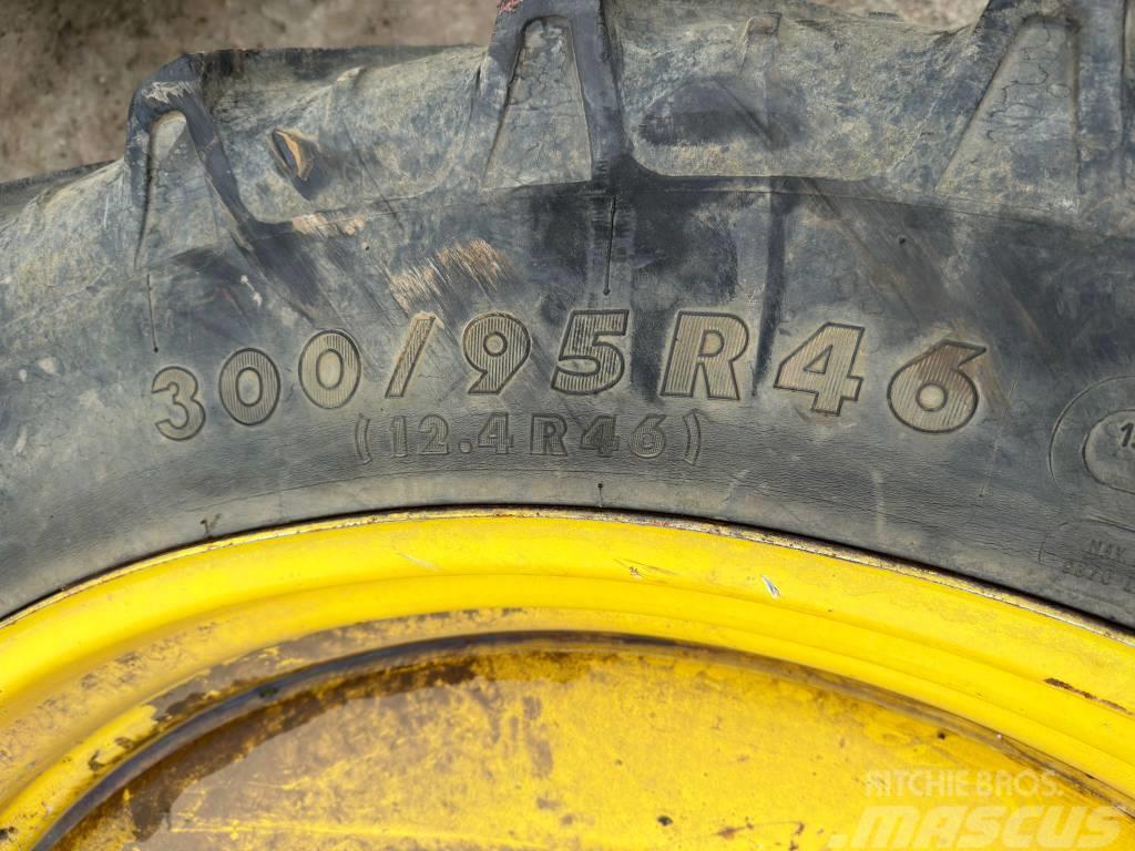 Kleber 300/95 R46 - 320/85 R32 WHEELS Däck, hjul och fälgar