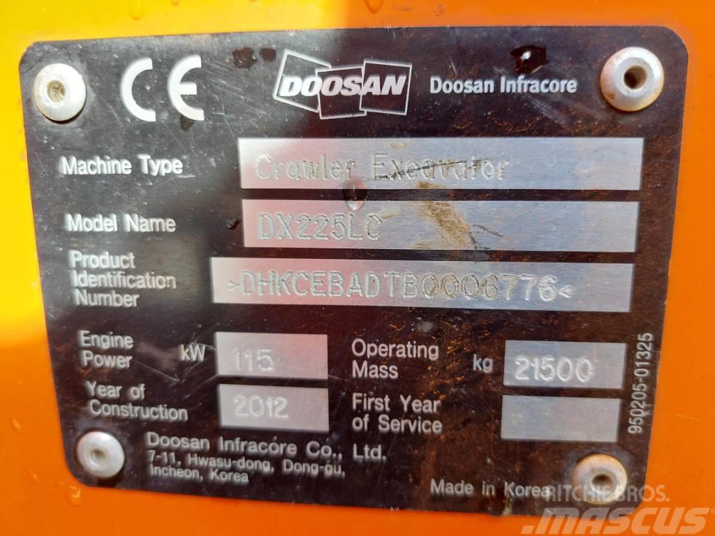 Doosan DX 225 LC Bandgrävare