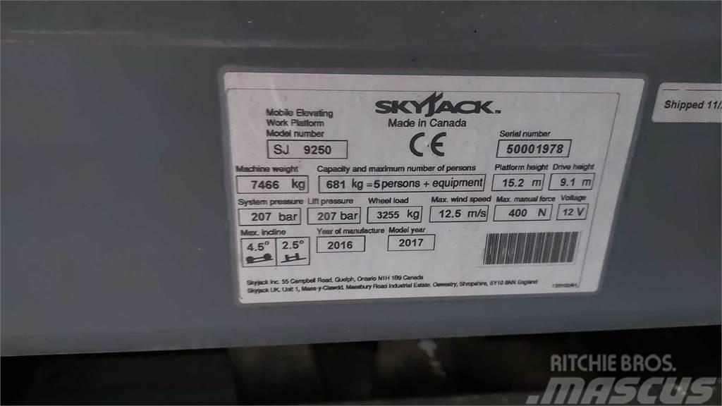 SkyJack 9250RT Saxliftar