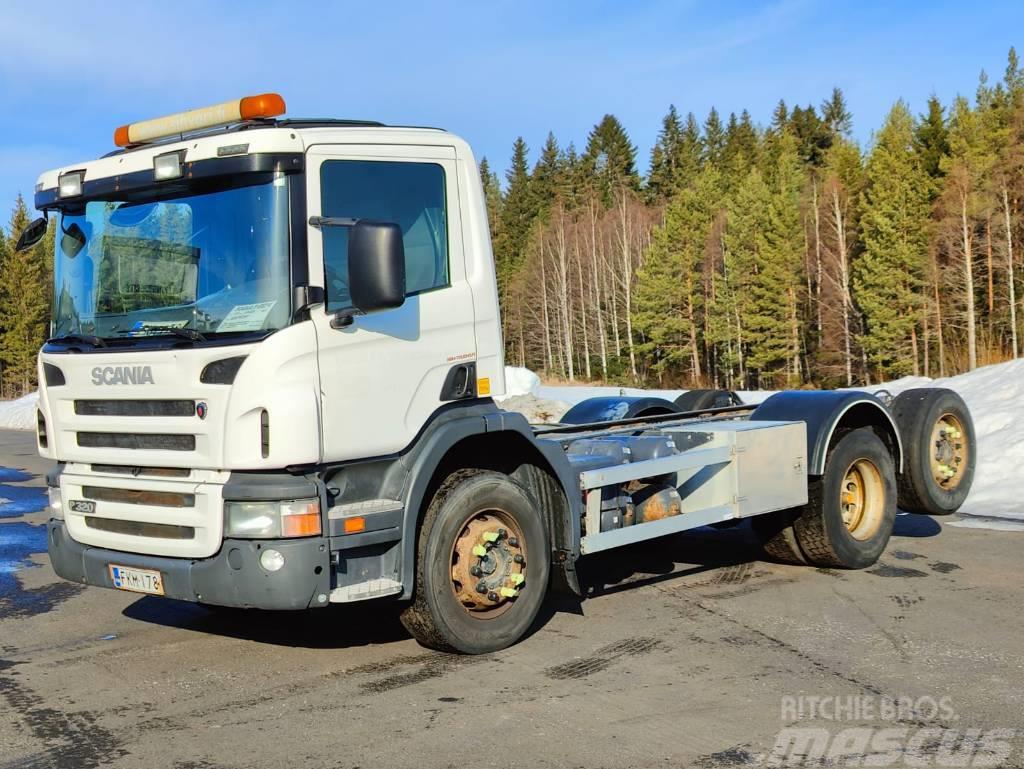 Scania P 320 Chassier