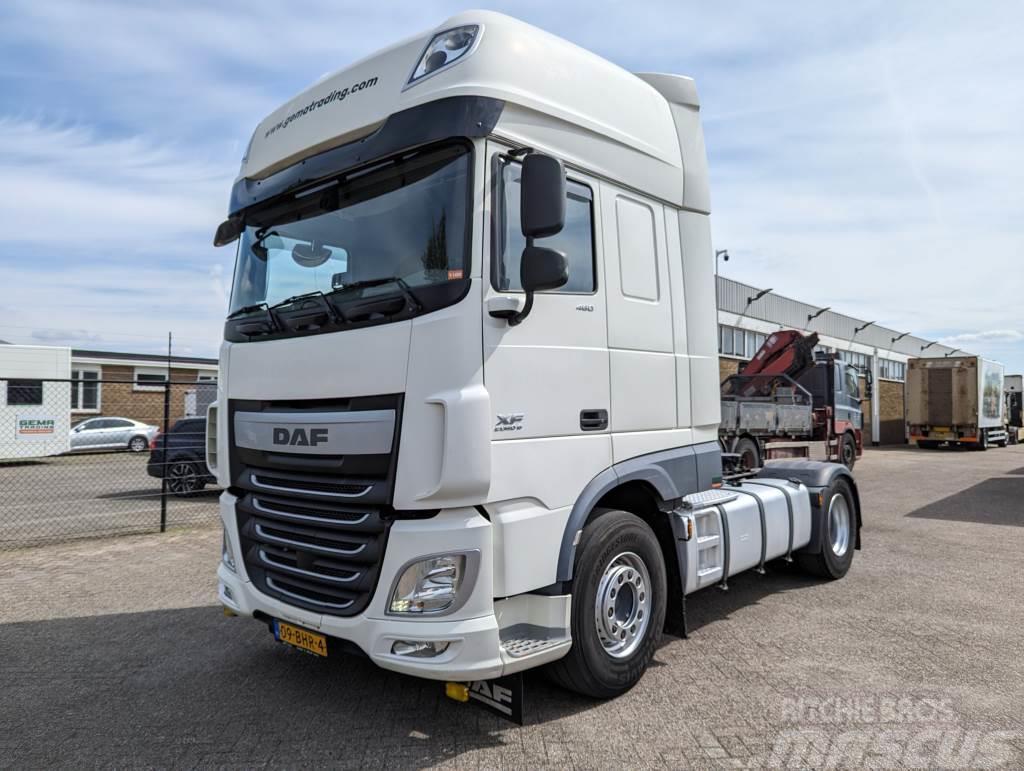 DAF FT XF460 4x2 Superspacecab Euro6 - Double Tanks - Dragbilar