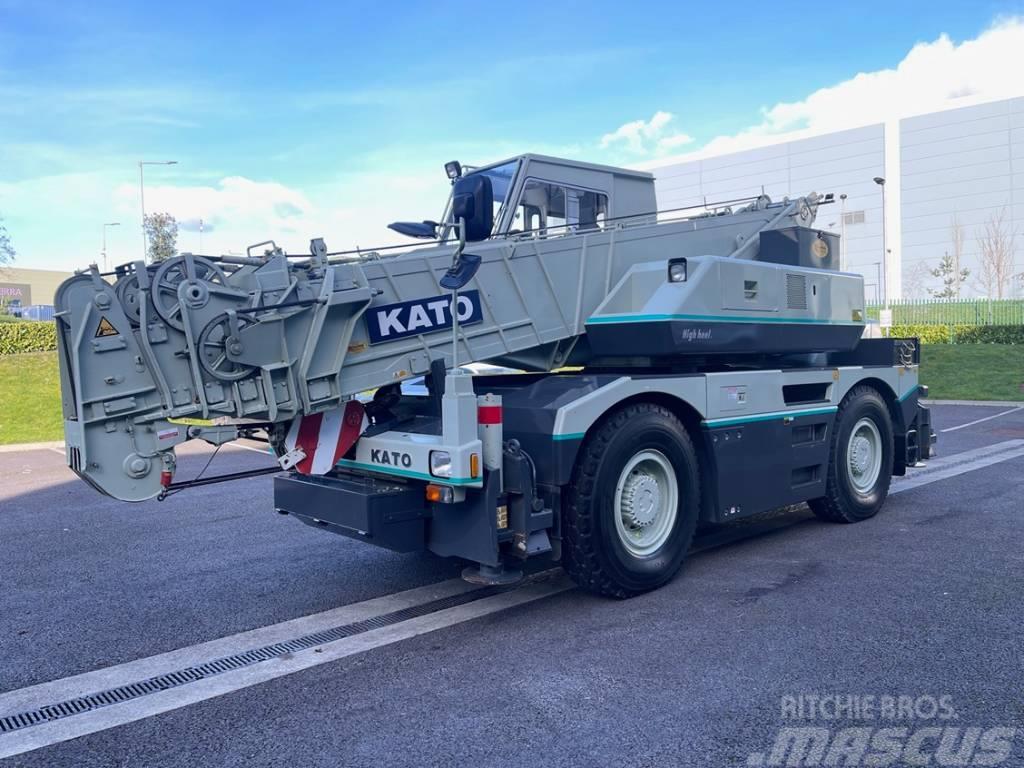 Kato MR220 City Crane - Only 203 kms from NEW !!! Allterrängkranar