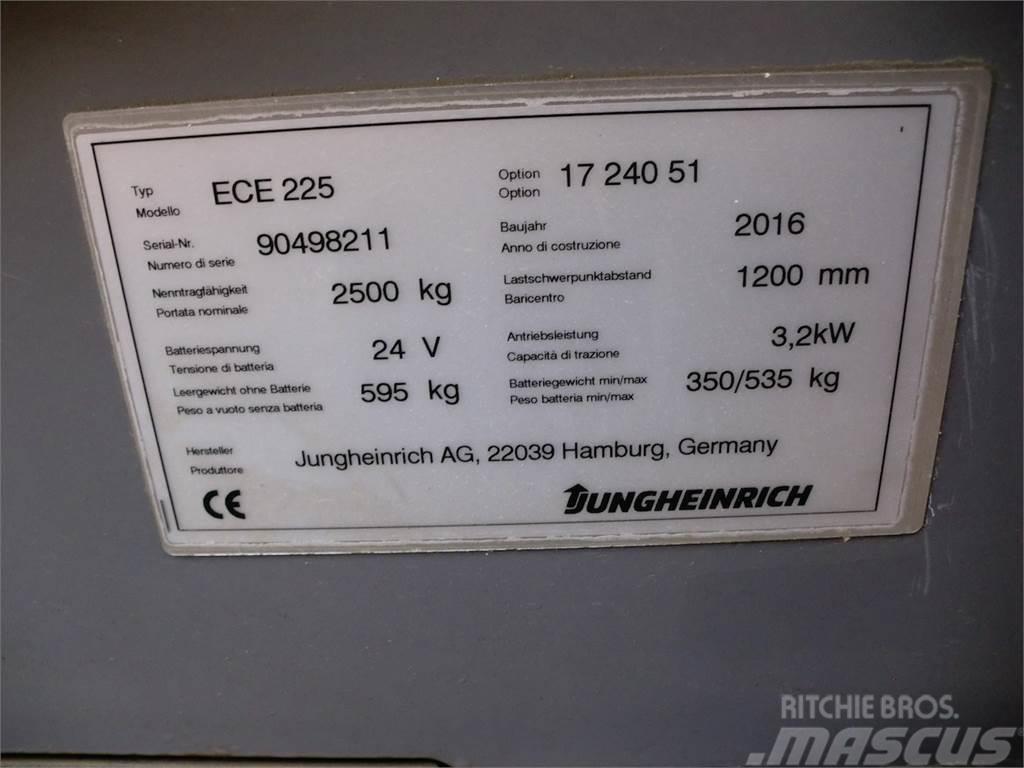 Jungheinrich ECE 225 2400x510mm Plocktruck, låglyftande