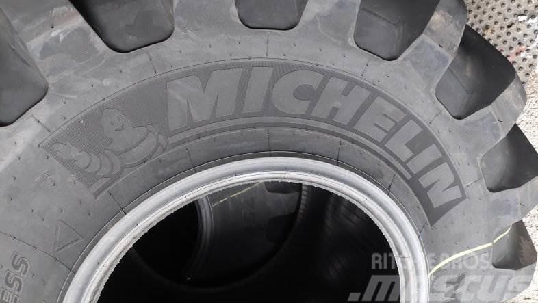 Michelin RENKAAT Xbib 750/65R26 Däck, hjul och fälgar