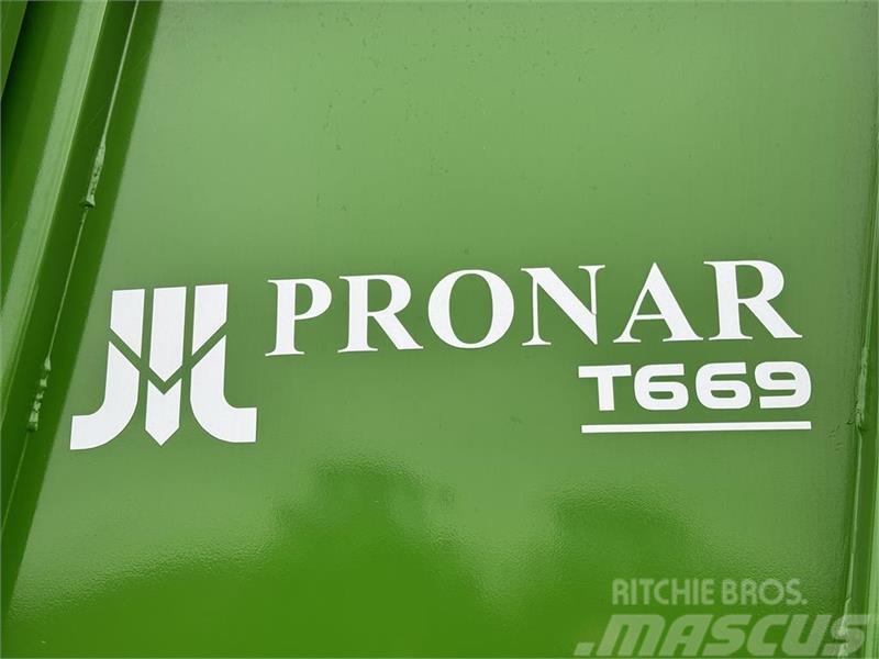 Pronar T669 XL  “Big Volume” Tippvagnar