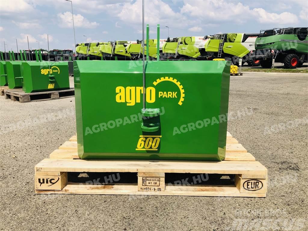  600 kg front hitch weight, in green color Frontvikter