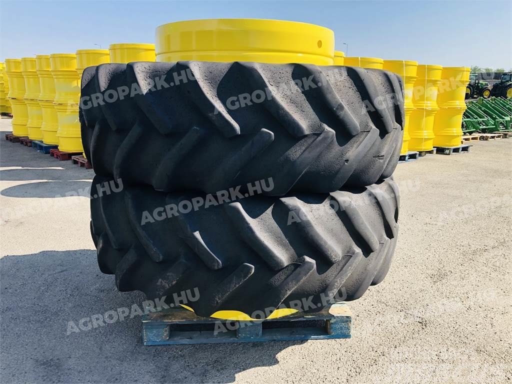  twin wheel set with Goodyear 620/70R42 tires Dubbelmontage