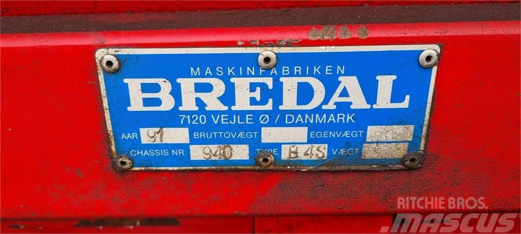 Bredal BUGSERET GØDNINGSSPREDER B4S Dragna sprutor