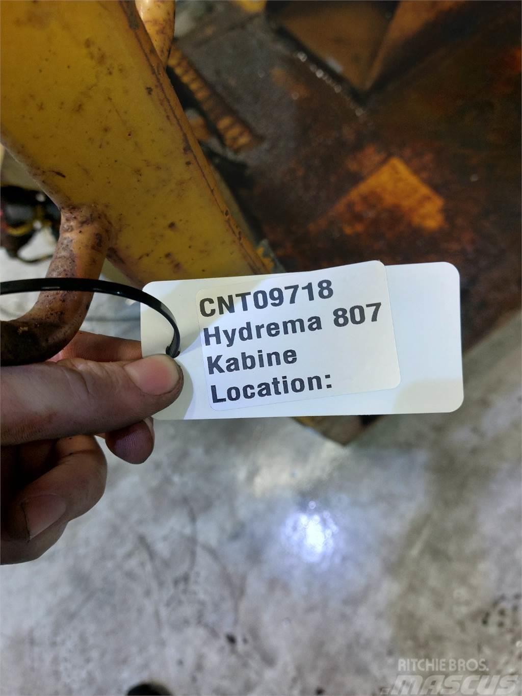Hydrema 807 Hytter och interiör