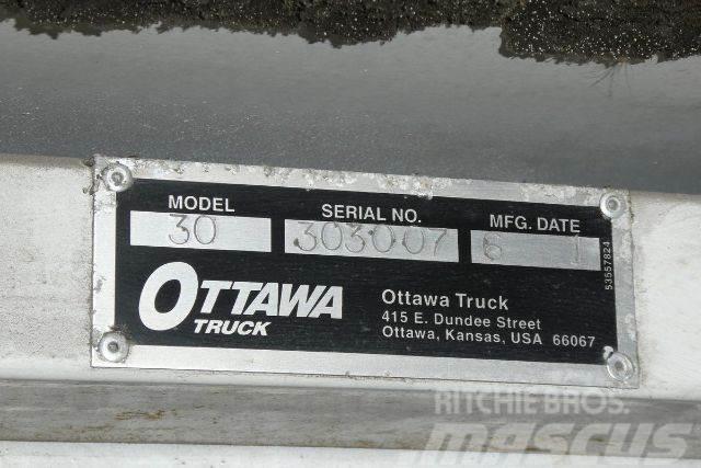 Ottawa 30 Terminaltraktorer