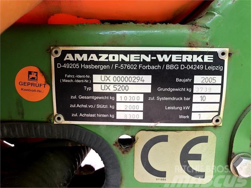 Amazone UX5200 24 meter med bom styring Dragna sprutor