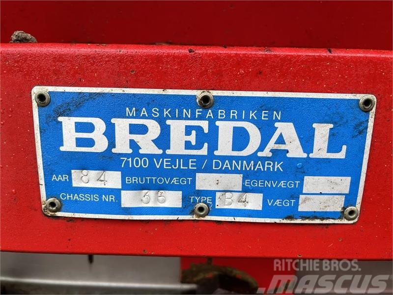 Bredal B 4 Med rustfri båndkasser Mineralgödselspridare