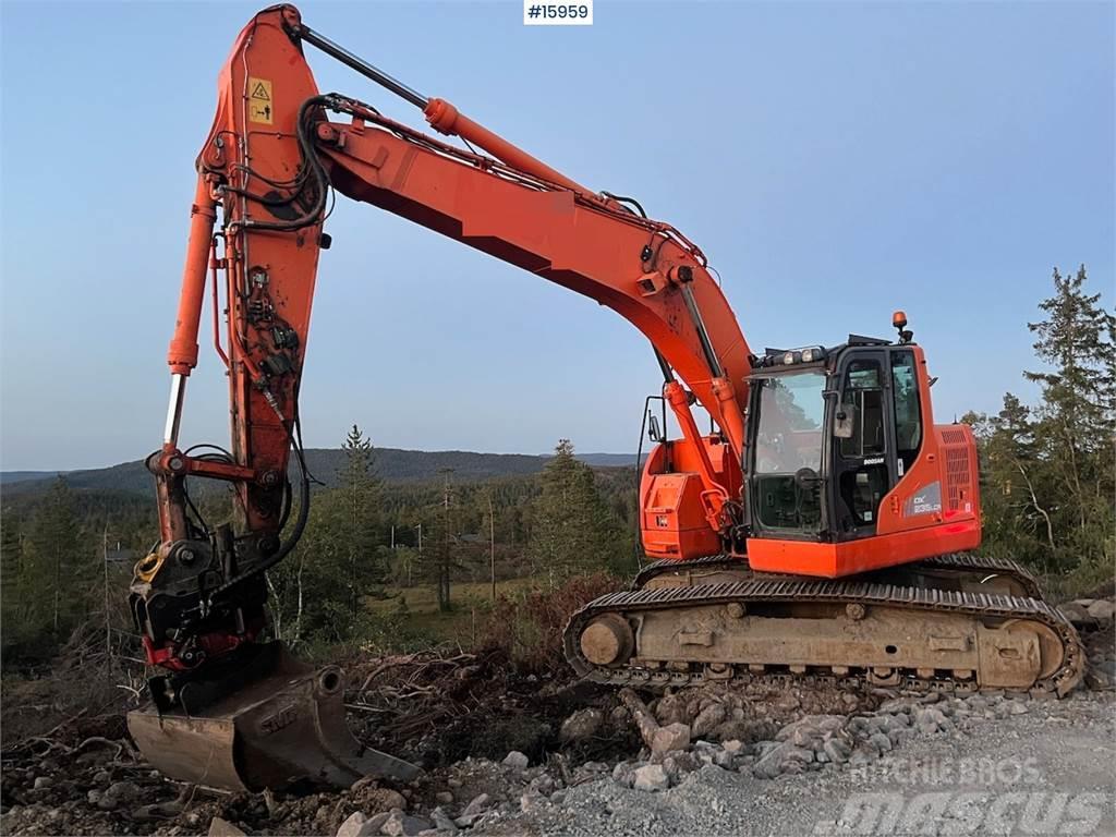 Doosan DX235LCR crawler excavator w/ GPS, bucket and tilt Bandgrävare