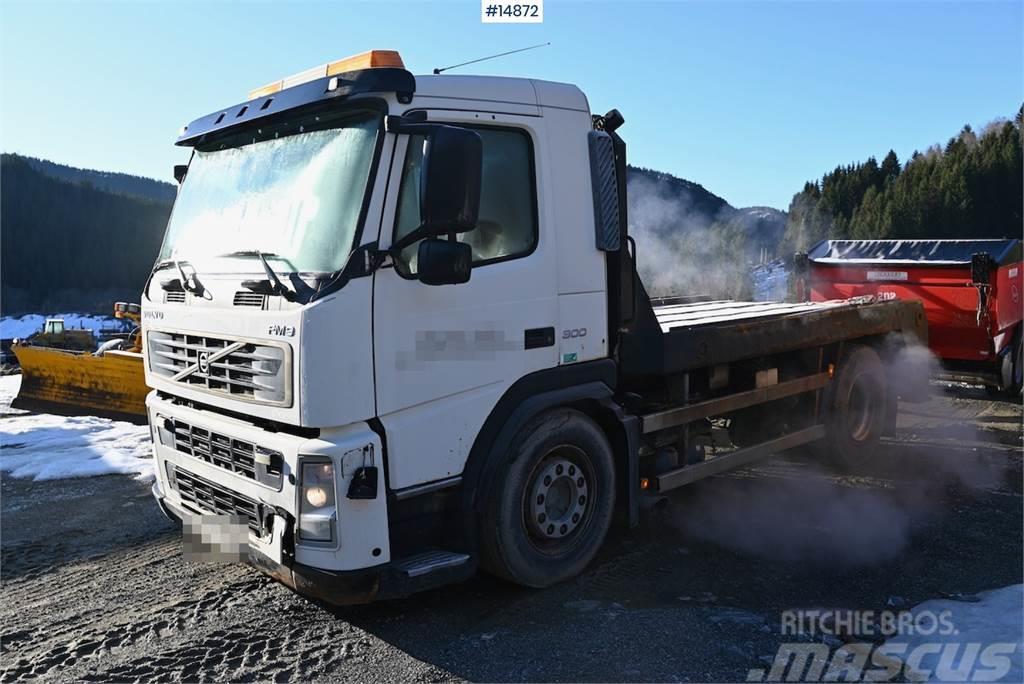 Volvo FM300 4x2 Machine freight/flatbed truck rep. objec Flakbilar