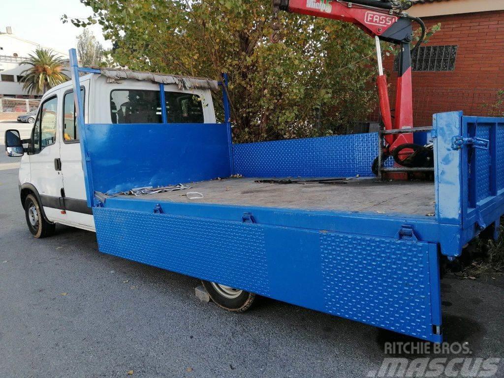 Camion Iveco Daily Doble Cabina con Pluma Övriga bilar