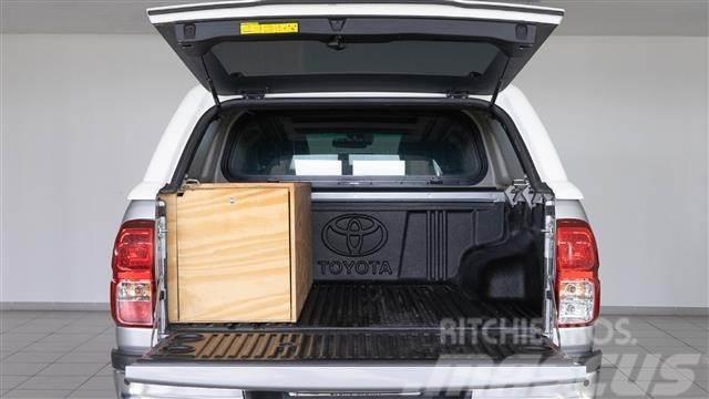 Toyota Hilux Cabina Doble VXL Aut. Lätta skåpbilar