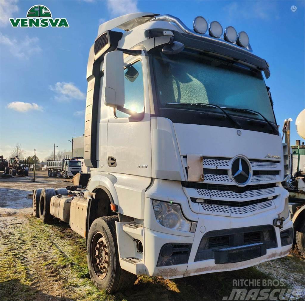 Mercedes-Benz ACTROS 2551 6x2 Chassier