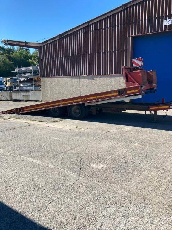 MOL 2 AXLES TIPPING TRAILER WITH RAMPS Maskintransporter