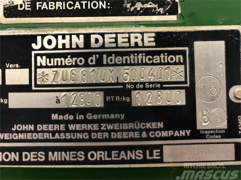 John Deere 6810 Fälthackar