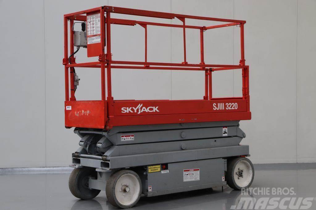 SkyJack SJIII-3220M Saxliftar