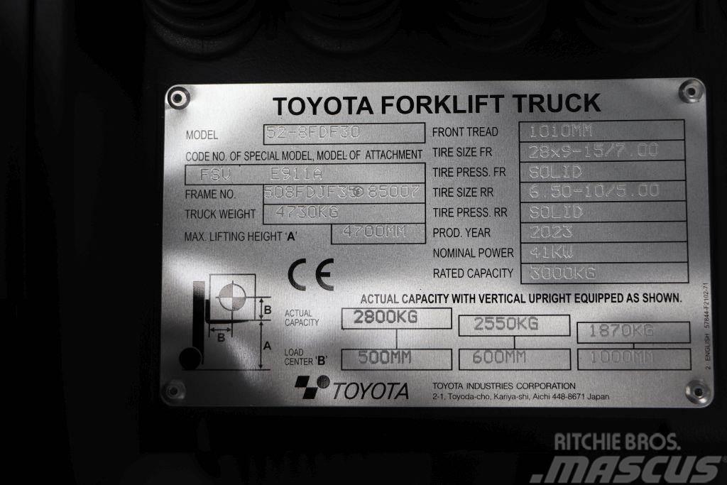 Toyota 52-8FDF30 Dieselmotviktstruckar