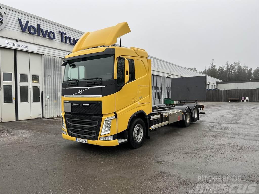 Volvo FH Lösflaksbil Lastväxlare med kabellift