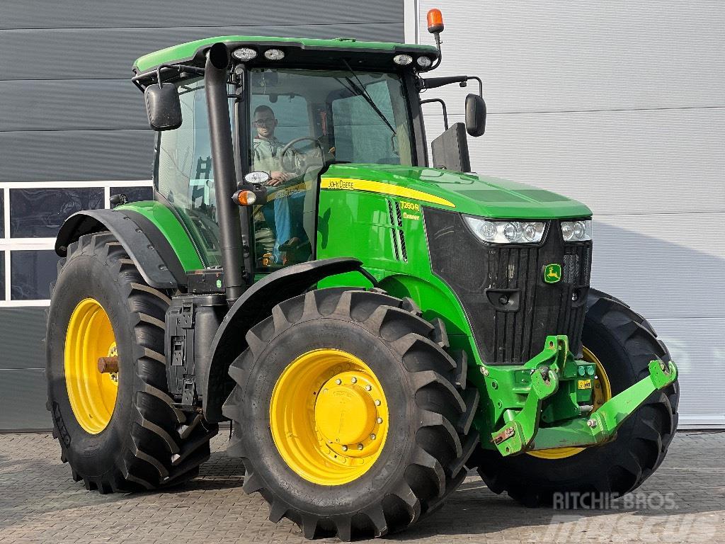 John Deere 7260 R Traktorer