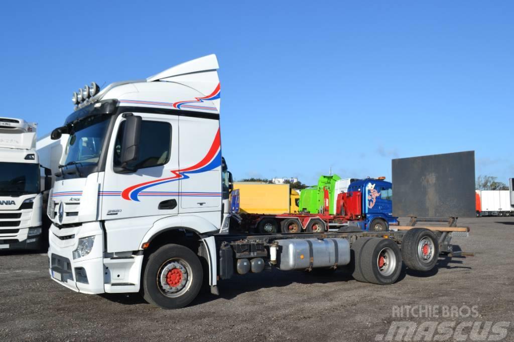 Mercedes-Benz Actros 2551 6x2 Serie 8286 Euro 5 Chassier