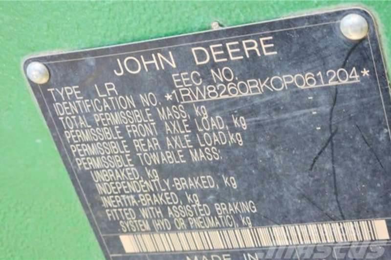 John Deere 8260R Traktorer