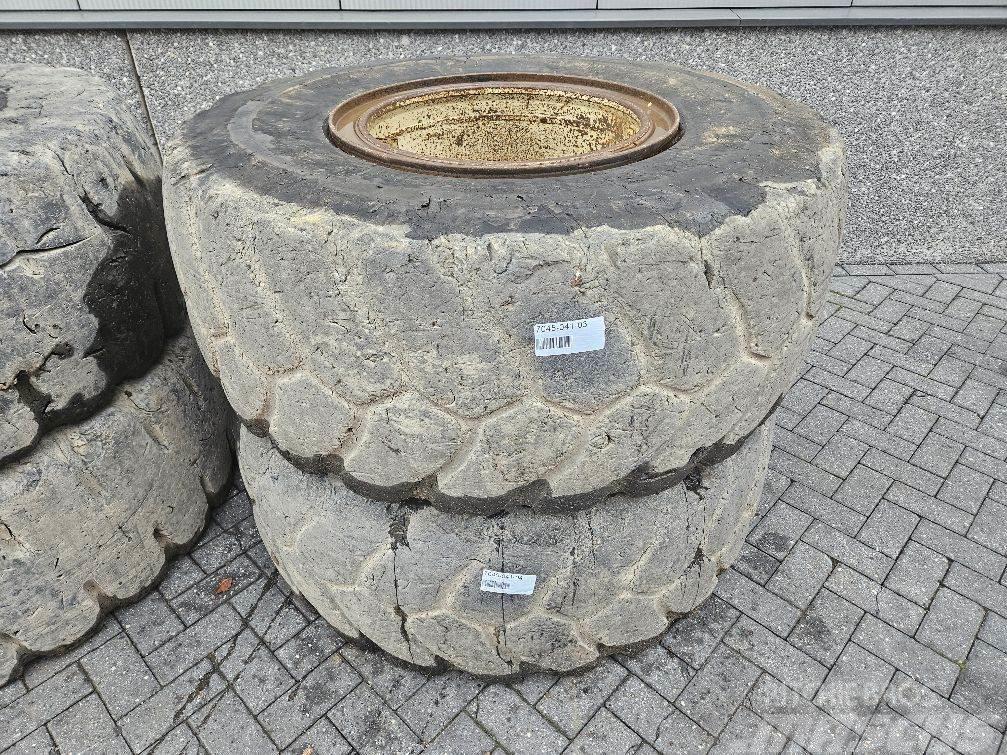 Terex TL260S-20.5R25-Tire/Reifen/Band Däck, hjul och fälgar