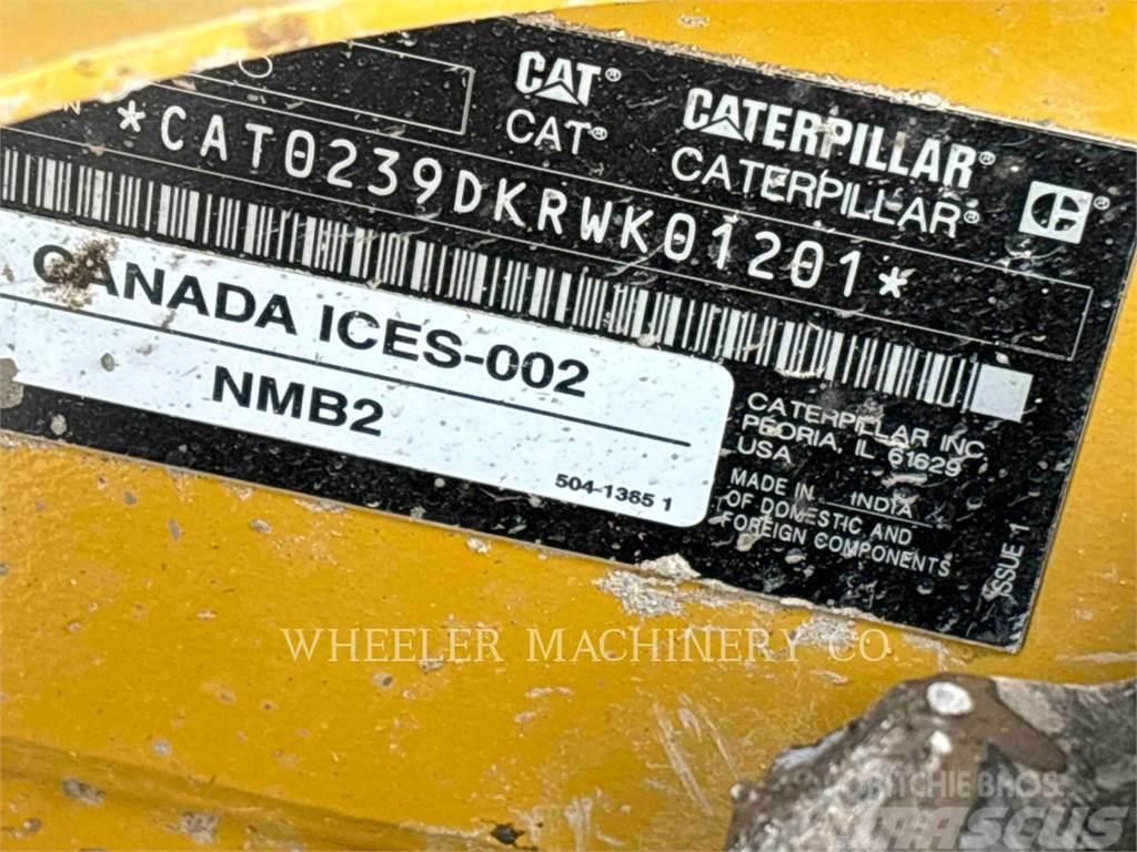 CAT 239D3 C3H2 Kompaktlastare