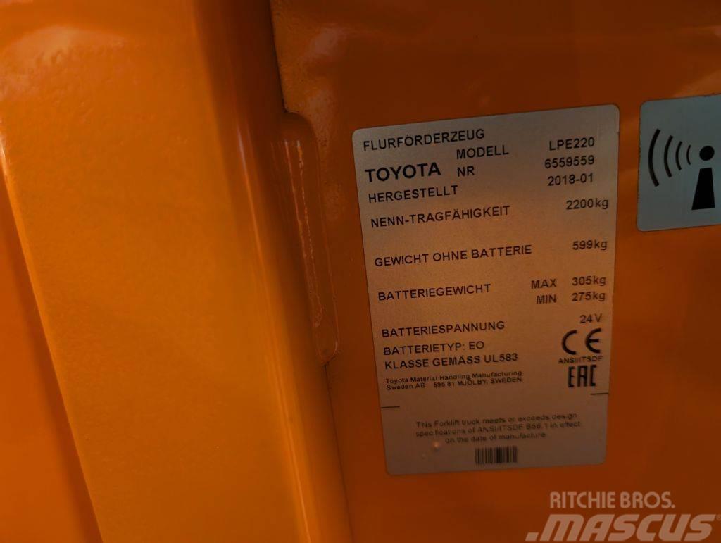 Toyota LPE 220 // Batterie 2020 // 3810 Std. // Initialhu Plocktruck, låglyftande