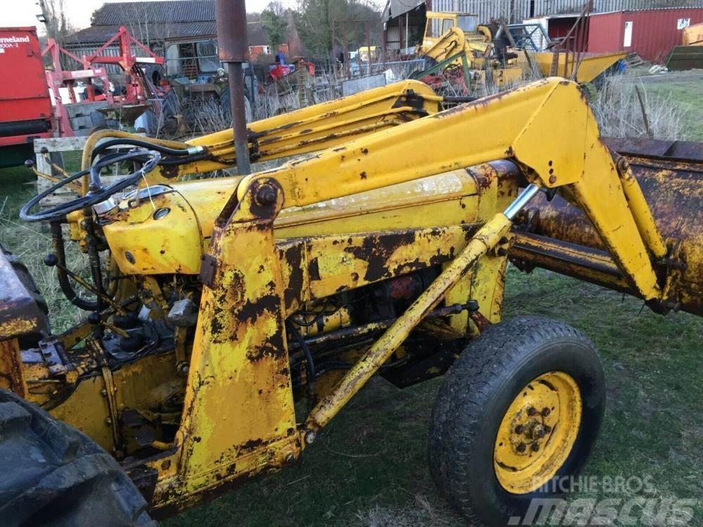 Massey Ferguson 135 Loader tractor £1750 Övriga