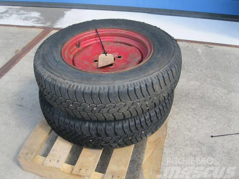 Michelin 16.5R13 Däck, hjul och fälgar