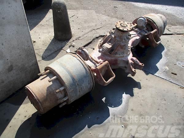 Iveco 2ND AXLE FROM TANDEMSET Hjulaxlar